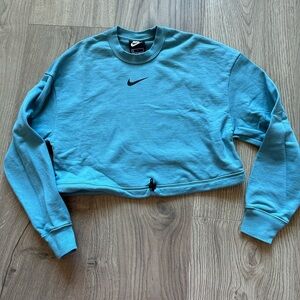 Nike crop sweater 😉
